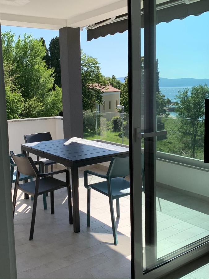 Apartman Polje Njivice Exterior foto